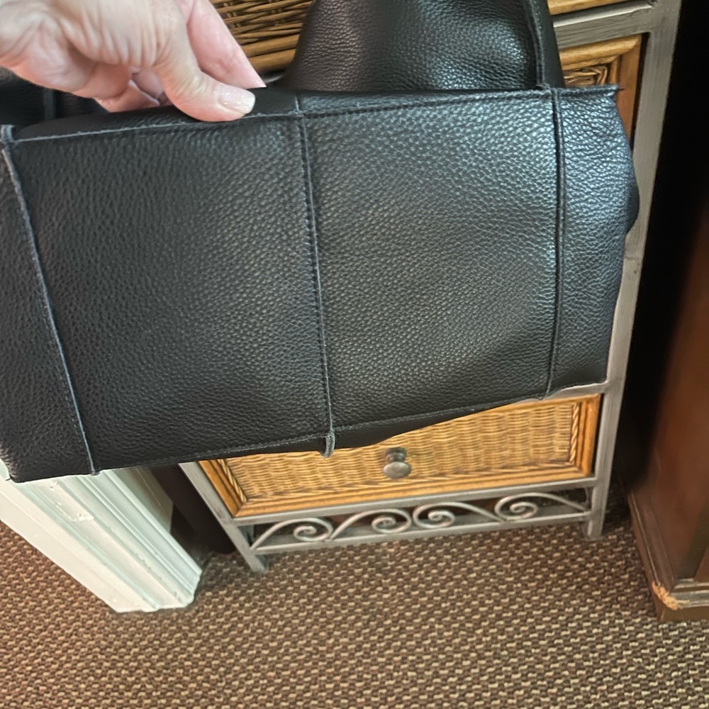 The Sak Los Feliz Black Leather Tote Bag - Picture 3 of 4